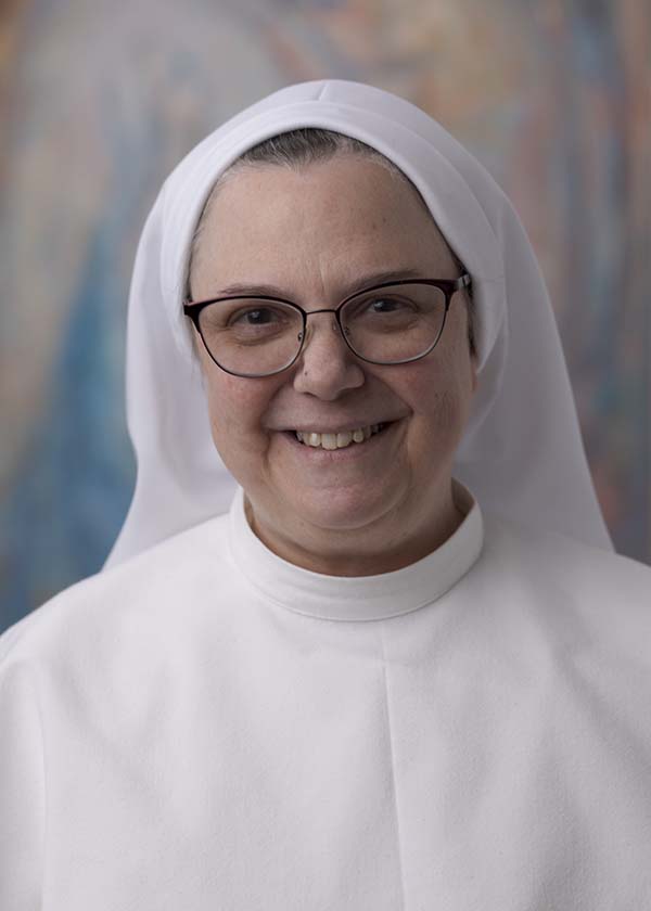 Meet the Nuns | Dominican Nuns IL